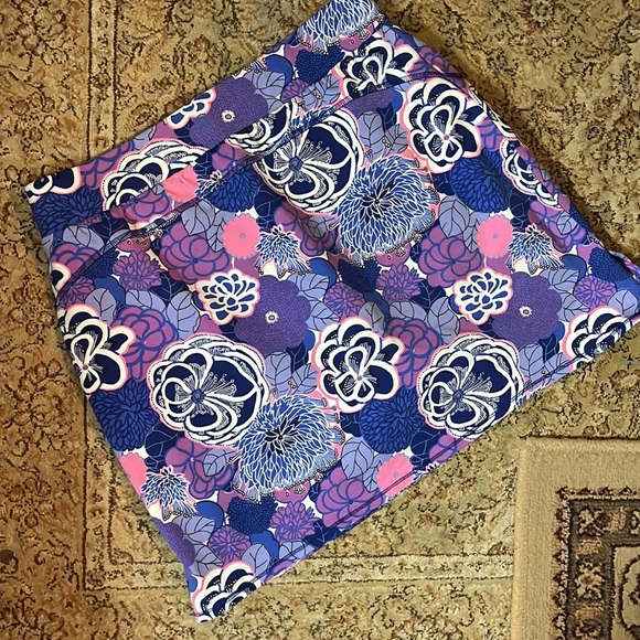 TALBOTS Size Medium Colorful Groovy Floral Fun Print Tennis Golf Squash $69 NEW - Picture 2 of 15